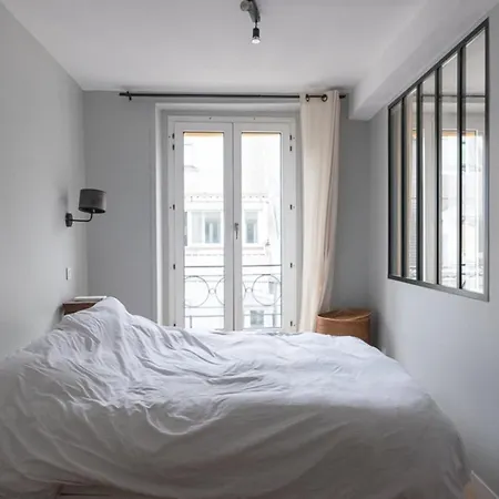 Charming 48m Near The Louvre Apartment Paris